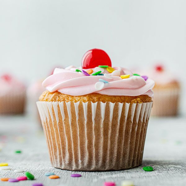 creamy-muffin Strawberry Cream Muffin